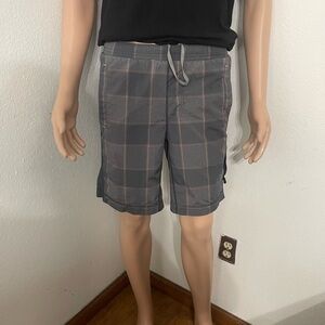 Men"s Lululemon short pace breaker lined short grey -Size (S) good Condition